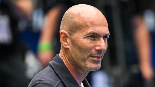 Zinedine ZIDANE lors de la présentation de Kylian MBAPPE comme nouveau joueur du Real Madrid CF le 16 juillet 2024 au stade Santiago Bernabeu à Madrid, Espagne.